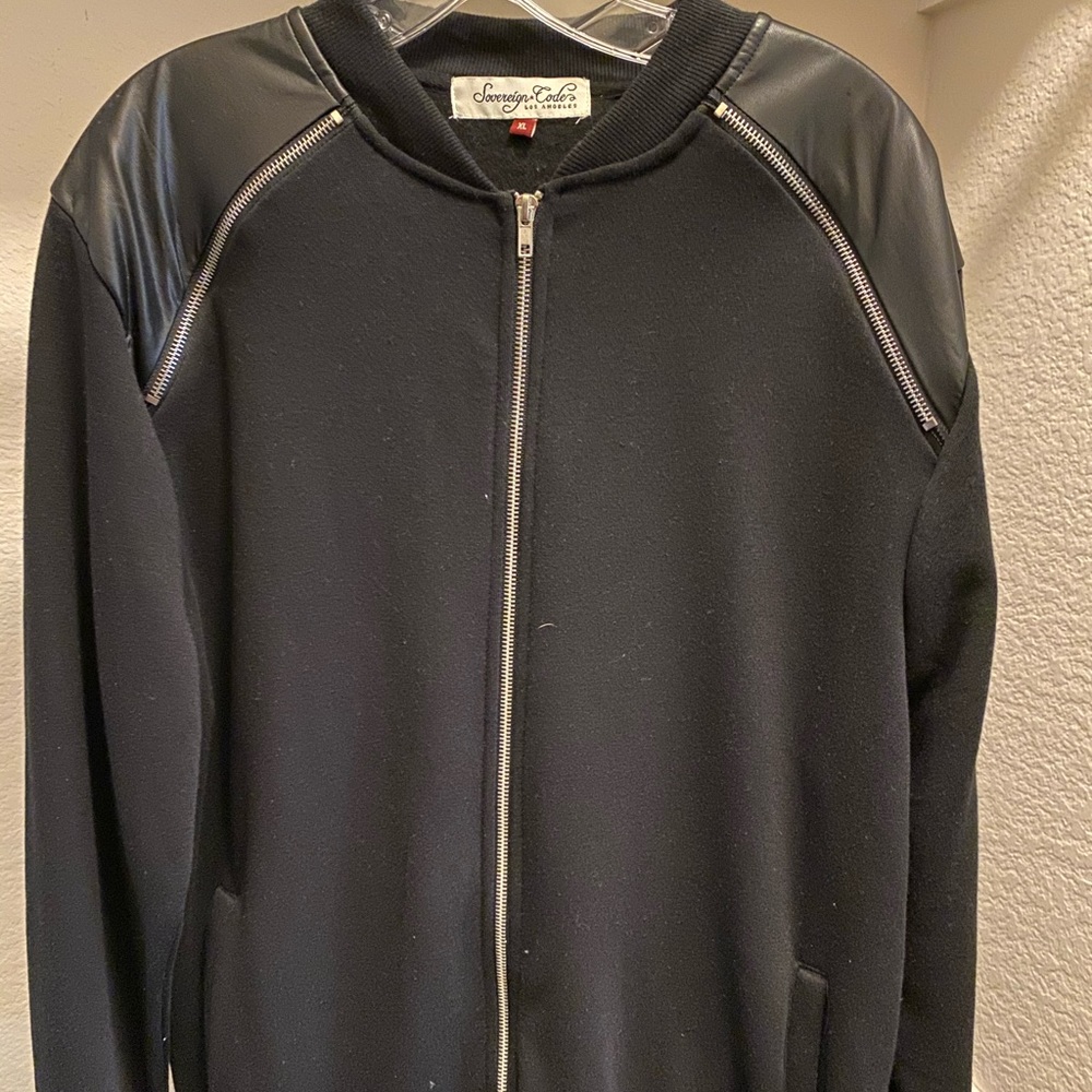 Sovereign Code ( Los Angeles) black XL zip up.
